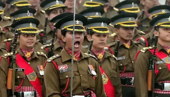 SC grants one more month to Centre for providing permanent commission to all serving women officers in Indian Army SC grants one more month to Centre for providing permanent commission to all serving women officers in Indian Army