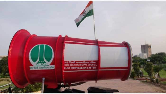 NDMC introduces 'Anti Smog Gun' to reduce pollution level in Delhi | India  News | Zee News
