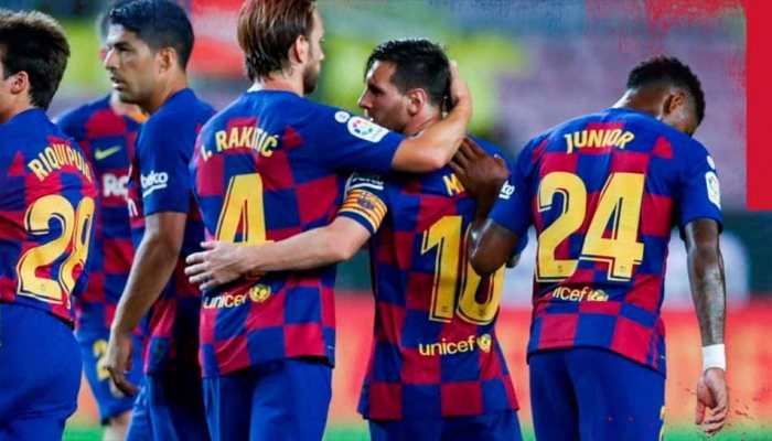 Barcelona lose to Osasuna at home, Luis Suarez fails to score, Lionel Messi fumes