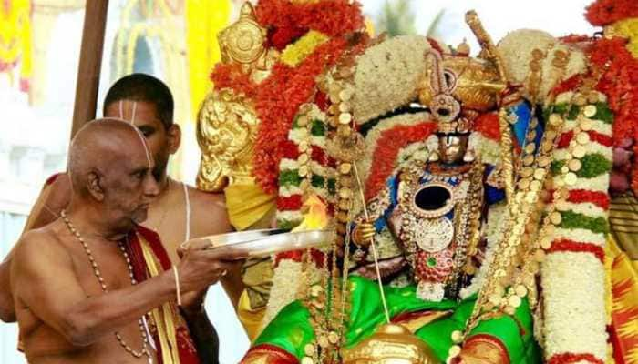 Former chief priest of Tirumala Sri Venkateshwara Swami Temple, Srinivasa Murthy Deekshitulu, dies due to COVID-19