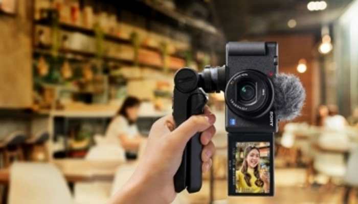Sony camera with side-opening LCD screen in India for Rs 77,990
