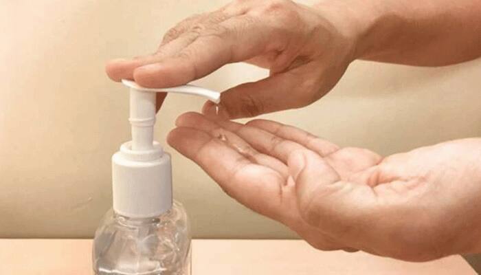 Too much hand sanitiser can lead to severe hand dermatitis: Medical reports