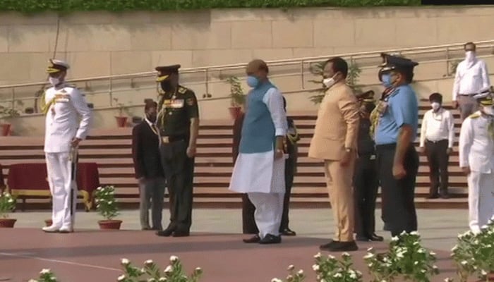 Defence Minister Rajnath Singh, three service chiefs pay tribute to soldiers on Kargil Vijay Diwas