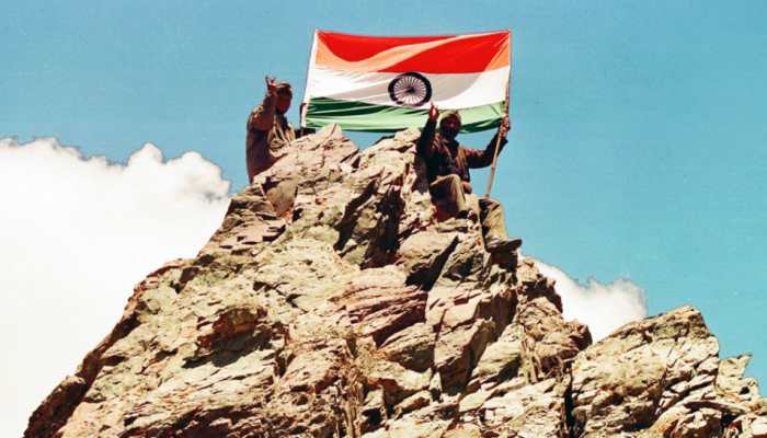 Kargil Vijay Diwas: Bollywood celebs hail Kargil heroes