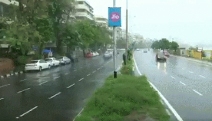 Heavy rain lashes parts of Mumbai for second day, waterlogging at several places