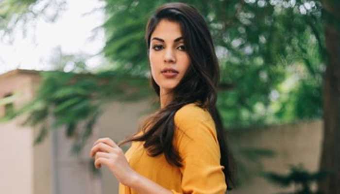 Sushant Singh Rajput's father names Rhea Chakraborty's former manager Shruti Modi in FIR, Bihar police to quiz her soon