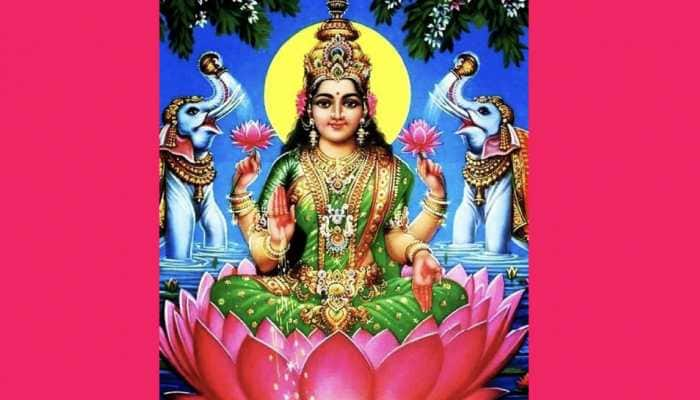 Varalakshmi vrat 2023: वरलक्ष्मी व्रत कब है? जानें शुभ मुहूर्त और सरल पूजा  विधि