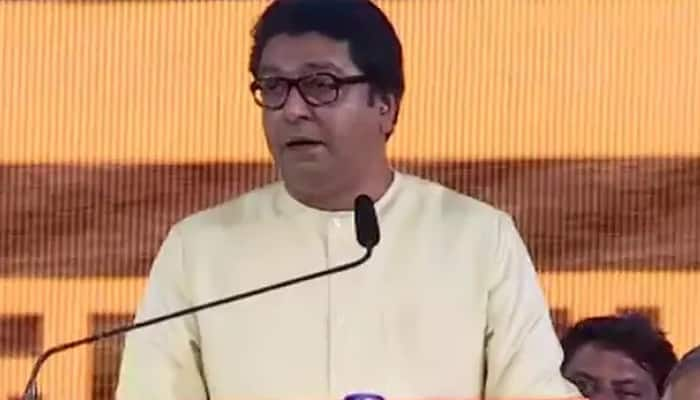 MNS chief Raj Thackeray greets PM Modi ahead of Bhoomi Pujan of Ram temple