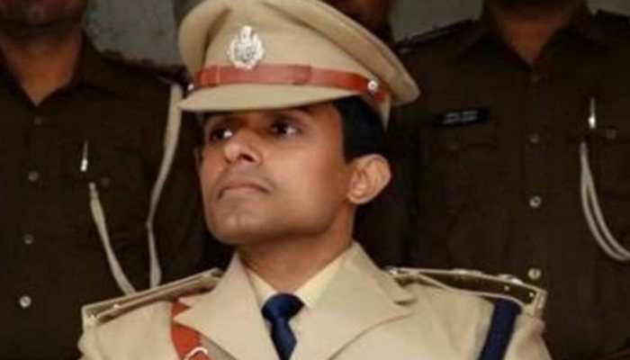 Bihar DGP warns of legal action if IPS officer Vinay Tiwari is not allowed to leave Mumbai today