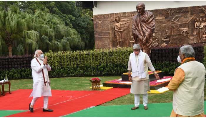 PM Narendra Modi launches week-long campaign 'Gandagi Mukt Bharat' to make India free of garbage PM Narendra Modi launches week-long campaign 'Gandagi Mukt Bharat' to make India free of garbage