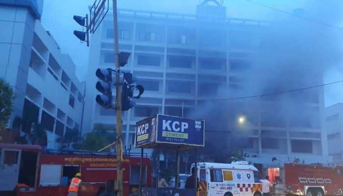 10 dead, 10 injured as fire breaks out at COVID-19 care centre in Andhra Pradesh&#039;s Vijayawada