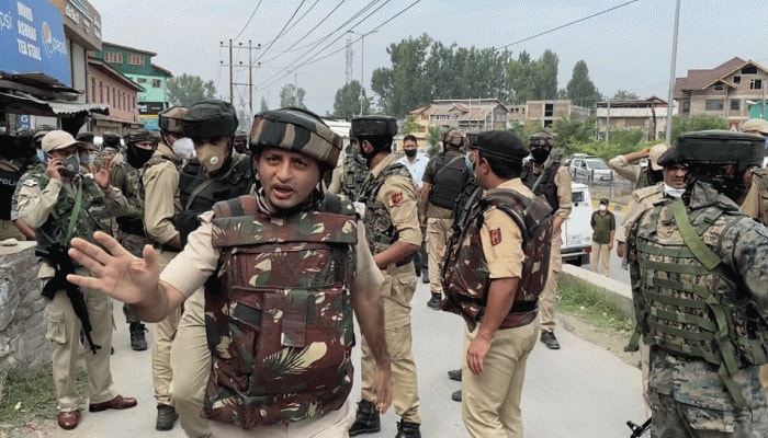 JeM behind attack on police personnel in J&amp;K's Nowgam: IGP Kashmir Vijay Kumar