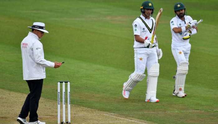 2nd Test Day 2: Pakistan reduced to 223/9 before bad light forces early stumps 