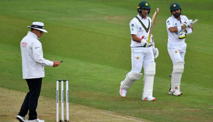 2nd Test Day 2: Pakistan reduced to 223/9 before bad light forces early stumps 