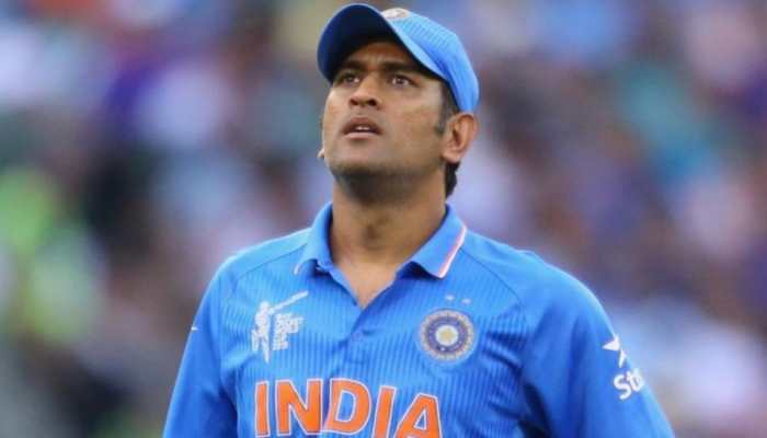 Mahendra Singh Dhoni retires from international cricket