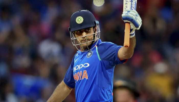 Trending: &#039;Main Pal Do Pal Ka Shayar Hoon&#039;, the song MS Dhoni chose to announce retirement from international cricket 