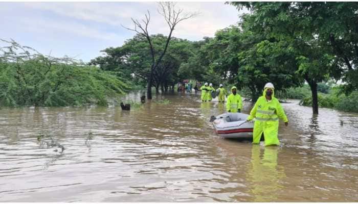 Telangana ministers visit flood-hit areas in Warangal, Godavari water recedes