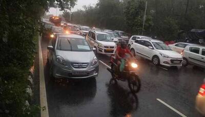 Heavy rains lash Delhi-NCR, waterlogging disrupts traffic in several parts