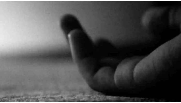 Woman found living with father&#039;s body for three days in Kolkata