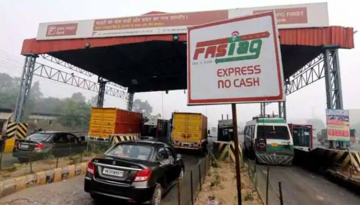 Digital tax collection: FASTag users may get 10% cashback, rebate on food plazas on highways