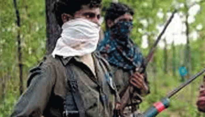 Two Naxals carrying cash rewards of Rs 1 lakh each surrender in Chhattisgarh