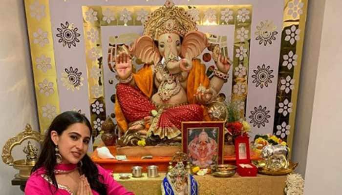 Sara Ali Khan seeks Ganpati Bappa&#039;s blessings, shares pictures from this year&#039;s Ganesh Chaturthi festival!