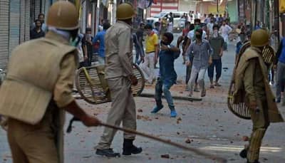 19 injured in Srinagar as police fires pellet guns to disperse Muharram procession
