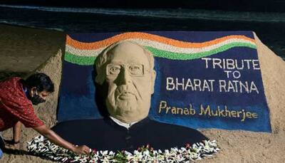 Sand artist Sudarshan Patnaik pays tribute to former president Pranab Mukherjee