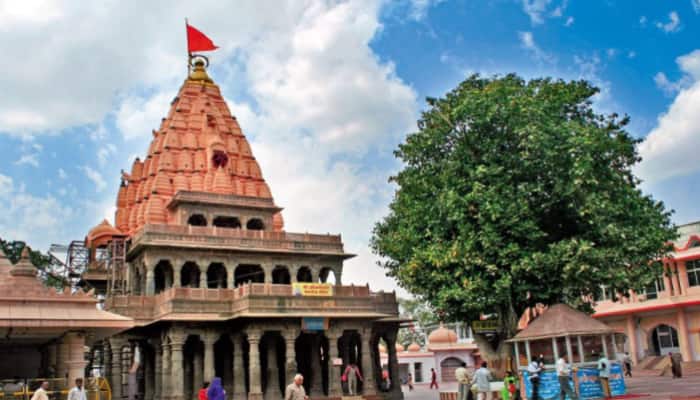 Devotees should not rub Shivalingam at Mahakaleshwar Temple in Ujjain:  Supreme Court | India News | Zee News