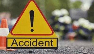 Car overturns, colides with pipiline in Telangana's Nalgonda; 5 dead