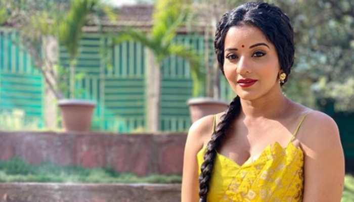 Bhojpuri stunner Monalisa's desi airport look is worth a dekko!