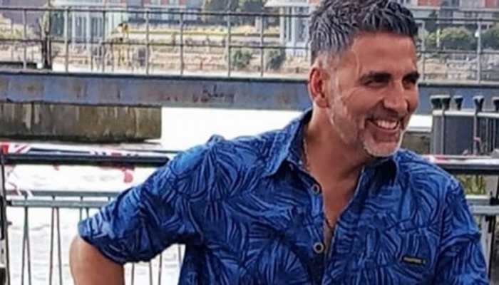 On Akshay Kumar's birthday, team Bell Bottom surprises Khiladi with a cool gift - Watch On Akshay Kumar's birthday, team Bell Bottom surprises Khiladi with a cool gift - Watch