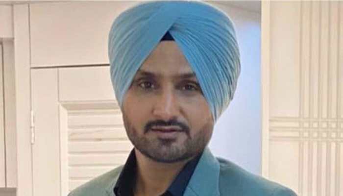 Will share something that will change the way you look at cricket, tweets Harbhajan Singh, creates buzz