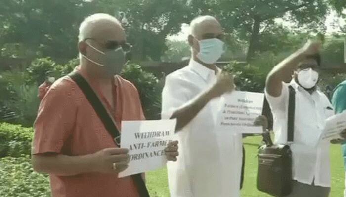 Left party MPs protest inside Parliament, demand withdrawal of Centre’s alleged 'anti-farmer' policies