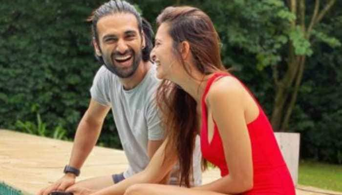 Lovebirds Kriti Kharbanda and Pulkit Samrat&#039;s adorable poolside pic is goals!