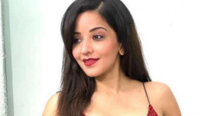 Bhojpuri bombshell Monalisa's enchanting avatar lights up Instagram, see pics