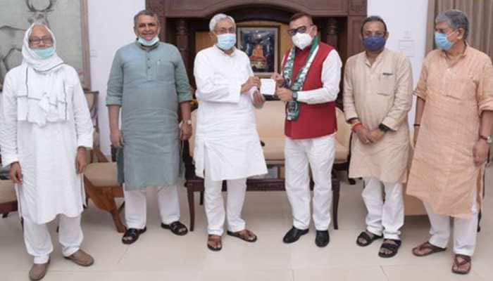 Former Bihar DGP Gupteshwar Pandey joins Nitish Kumar&#039;s JD(U) today
