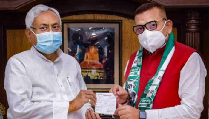 Gupteshwar Pandey who questioned Rhea Chakraborty's 'aukaat' now the new entrant in Nitish Kumar's JD(U)