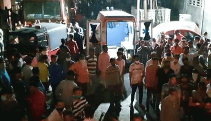 Gujarat: 3 dead, 1 injured as building collapses in Vadodara's Bawamanpura, rescue operation underway