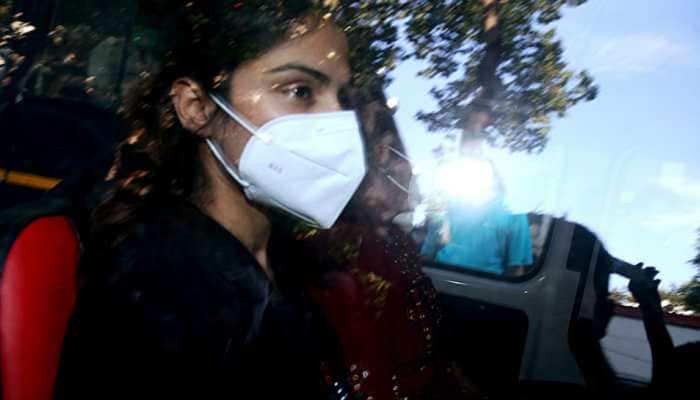 Sushant Singh Rajput case: Bombay HC reserves order as Rhea Chakraborty, brother Showik's bail arguments close 