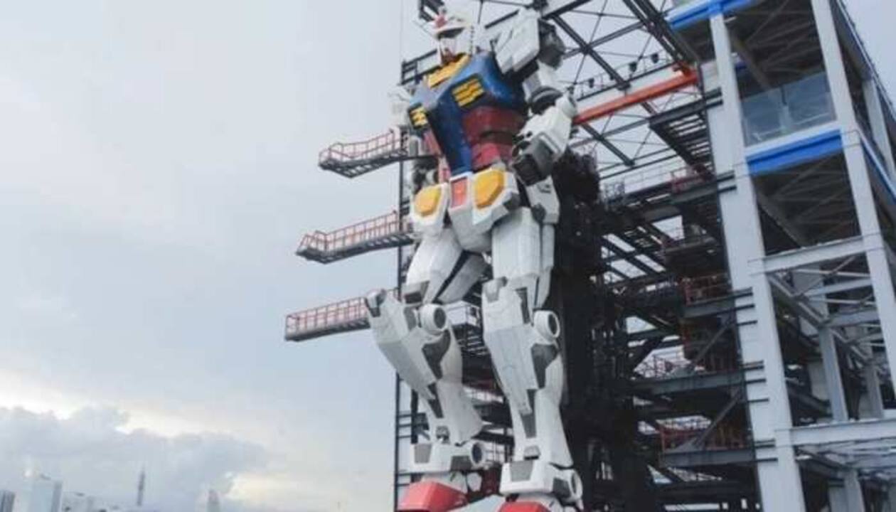 Japan's giant robot comes to life to celebrate iconic Japanese anime  'Mobile Suit Gundam'; watch | World News | Zee News