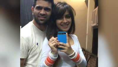 'Bigg Boss 14': Sara Gurpal married to Punjabi singer Tushar Kumar? Pics of them go viral 