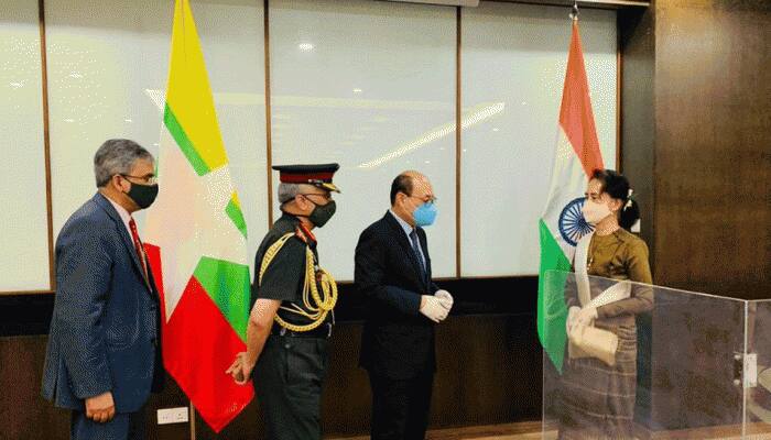 India hands over a consignment of 3,000 vials of COVID-19 drug Remdesivir to Myanmar
