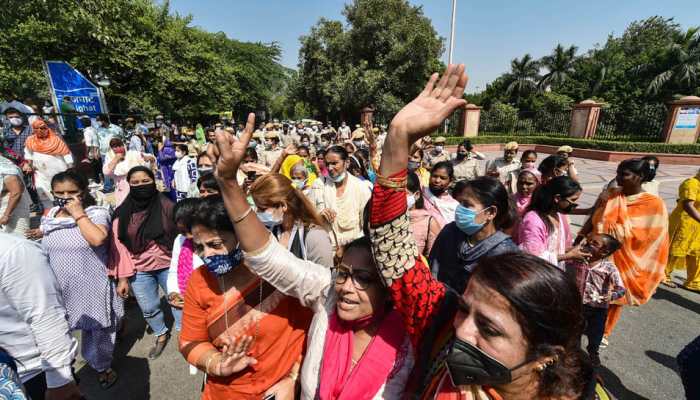 Hathras victim cremated late night to avoid large-scale violence, UP government tells Supreme Court