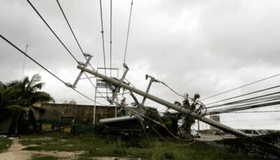 Hurricane Delta makes landfall in US's Louisiana, school, offices closed