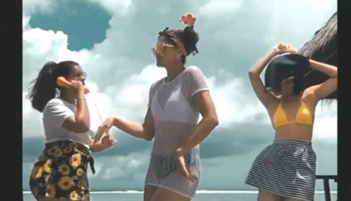 Taapsee Pannu and boyfriend Mathias Boe&#039;s &#039;biggini shoot&#039; video from Maldives goes viral, gets a reaction from Anushka Sharma, Varun Dhawan - Watch