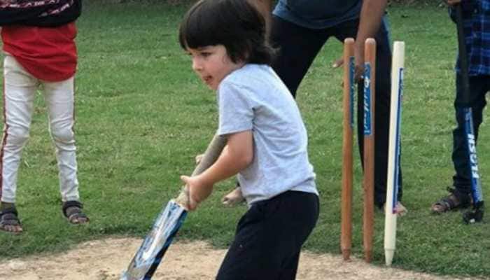 Pic of Taimur playing cricket is the cutest thing on internet today, courtesy Kareena Kapoor Khan