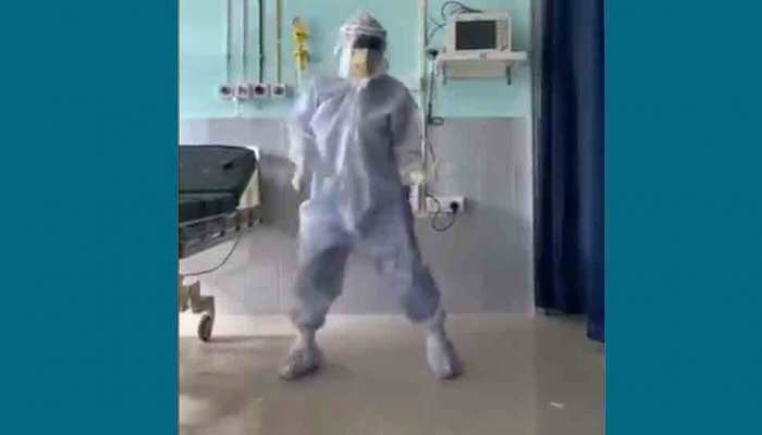 Viral video: Assam doctor dances to Hrithik Roshan's Ghungroo track to cheer up COVID-19 patients