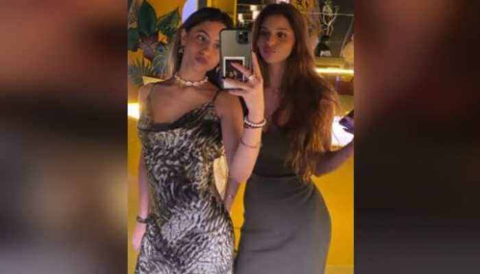 Suhana Khan poses for a gorgeous selfie with cousin Alia Chhiba, breaks the internet with her pout!