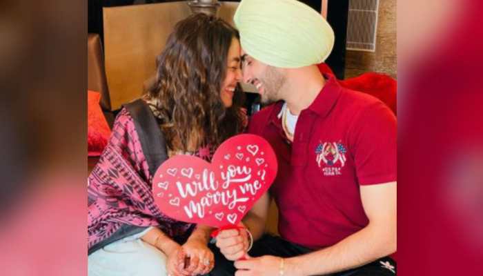 Ahead of wedding, Neha Kakkar shares pics of how Rohanpreet Singh proposed to her